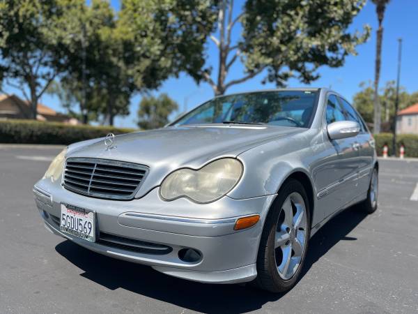 2004 Mercedes-Benz C230 KOMPRESSOR - $2.799 (centro de San José)63470228589953122