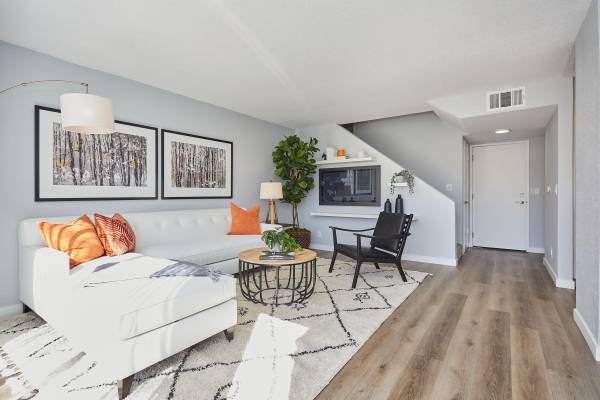 $2,799 / 2br - 1126ft2 - 2/bd, Barbecues, Color-coordinated Carpet and Blinds (Santa Clarita)63700977405953124