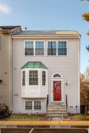 $1,200 / 1br - Private Fully Furnished Basement Unit in a Townhome (Gaithersburg, MD)63821951145729120