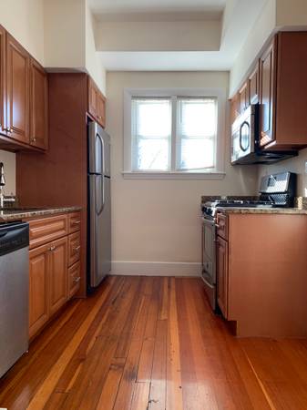 $1,850 / 1br - 700ft2 - Malden-hermoso departamento de una habitación con agua caliente incluida (línea Medford)63871206599299121