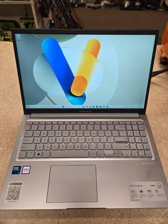 ASUS Vivobook 15 16GB RAM, 512GB SSD, i5 Processor (2025 Model) 1