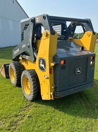 2022 John Deere 318G Skid Loader - $26,500 (Waupun)62971055864321121