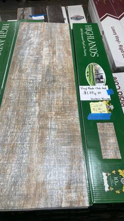 Waterproof vinyl plank click lock flooring (Color: Historic Kirsche 1