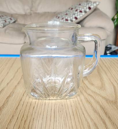 1950's Federal Glass 1 Qt Square Pitcher Starburst Design 1