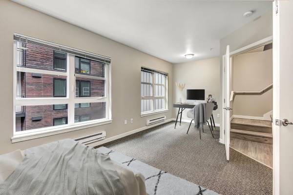 $234,812 / 1br - 679ft2 - Ask About Our Specials, All Stainless Steel Appliances (South Lake Union)63850637481601121
