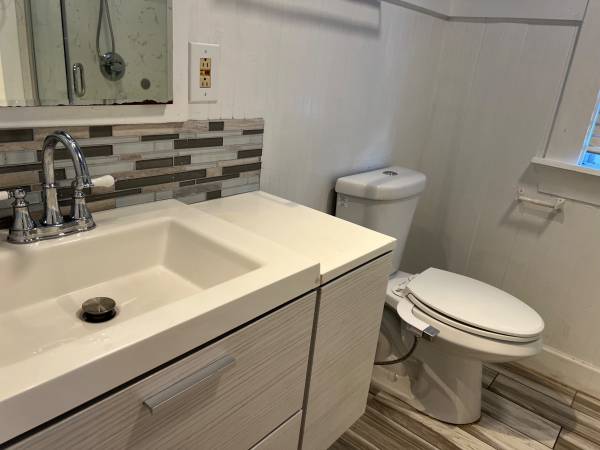 $2,200 / 2br - 700ft2 - Oakland new Chinatown 5th Ave new remodeled 2 bed 1 bath  with washer (oakland east)63965991267715123
