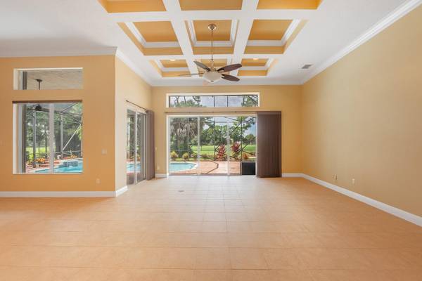 $744,816 / 3br - 3981ft2 - Hagamos un trato. 🏡PGA Village Stunner, casa de 3/3/3 con piscina (SPYGLASS EN PGA VILLAGE)63823722757761124