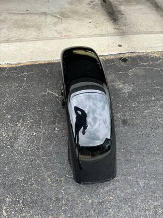 2004 Road King front fender 1