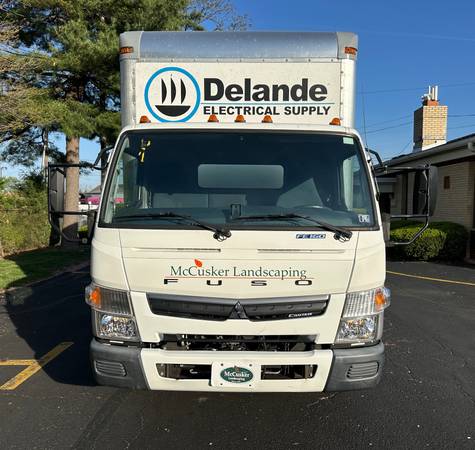 2017 Mitsubishi Fuso FE160 16FT - Photo 7