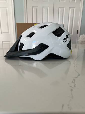 Bike Helmet -NEW w/box 1