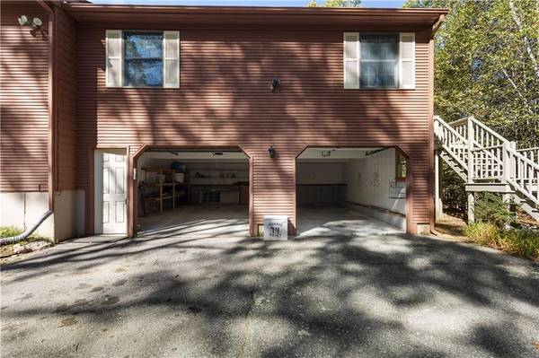 $599,900 / 4br - 2444ft2 - Great Home in Coventry for Sale (886 Weaver Hill Road)64306759761922121