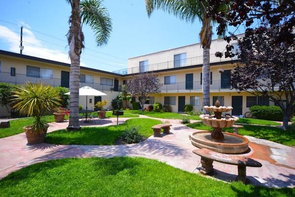 $2,300 / 1br - 625ft2 - Mantenimiento en el lugar, piscina reluciente, ventilador de techo63668287398401120