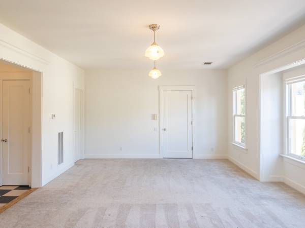 $3,595 / 2br - TWO WEEKS FREE! Charming 2BD/1BA Top Floor Apt! Laundry! - PROGRESSIVE (mill valley)63936604781955121