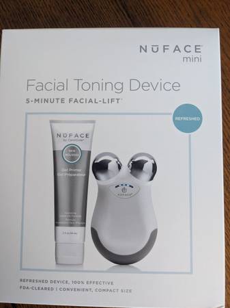 Nuface Mini Facial Toning Device 1
