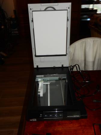 EPSON V600 Perfection Scanner - $220 (vallejo / benicia)63443347489409121