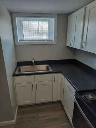 $1,695 / 1br - 550ft2 - Updated 1 Bedroom at 72 Oak Street -Hot Water Included! (Dover)63931658387715121