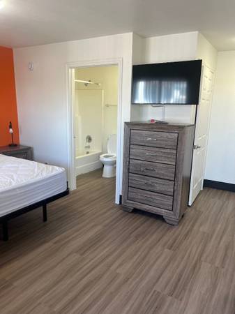 Houston TX, Studio 1/ba, Soaker Tub 1