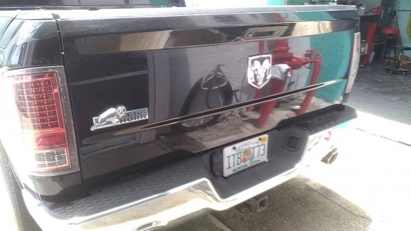2015 DODGE RAM 1500 CABINA DOBLE CON ALMACENAMIENTO RAM BOX (78K MILLAS) - $15,950 (MIAMI)63479420825603124