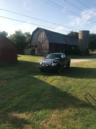 $4,500 / 4br - 2000ft2 - 17 acre Farm house available with land! (Belleville)63926727806978123