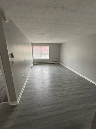 $1,100 / 1br - One bedroom move in ready $999 Move in Special!63989073674115122