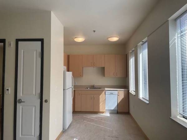 $887 / 400ft2 - Spacious Studios With Affordable Rent!! Utilities Paid! (DownTown)63820707818625120