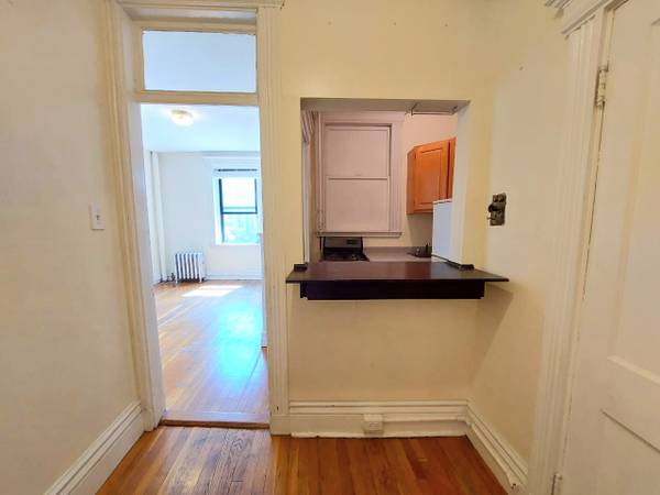 $2,200 / 500ft2 - Back Back Studio Right on Boylston Street (Boston Back Bay)63810012940291120