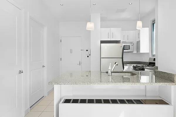 $3,250 / 1br - MASSIVE BOREUM HILL STUDIO🤩 IN-UNIT WASHER + DISHWASHER🎥VIDEO LINKED (Boerum Hill)63788761993987123