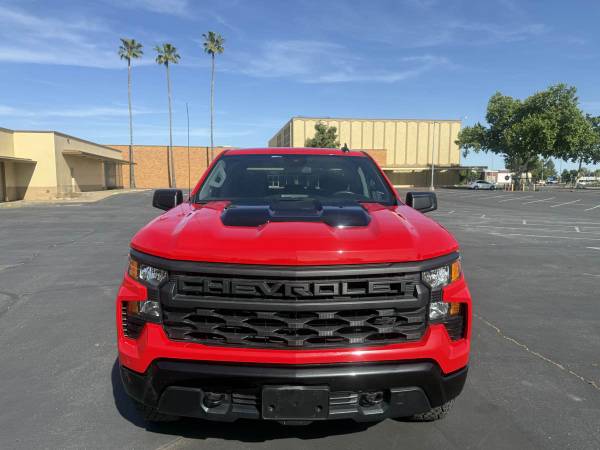 2024 Chevrolet Silverado 1500 Custom - Photo 2