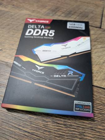 Team Group 16GB (2 x 8GB) 288-Pin PC RAM DDR5 6000 (PC5 48000) 1