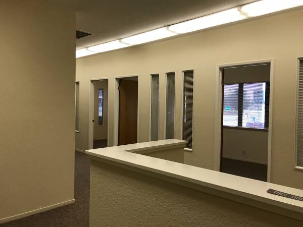 $1,150 / 1150ft2 - Highway 49 exposure! - 1,150sf Office Space - Hwy 49/11899 Edgewood Rd (Auburn)63900437151107122