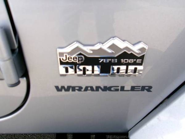 2014 JEEP WRANGLER SAHARA POLAR EDITION 4X4 - $16,995 (VESTAL)63442679347459124