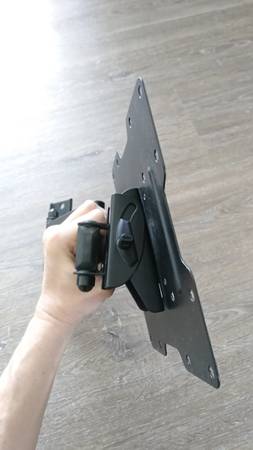 Soporte para TV con giro y inclinación (Stanley) - $20 (Issaquah)63439433803137122