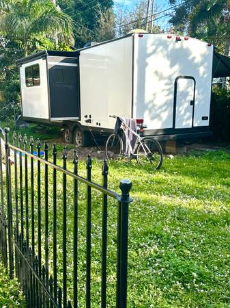 $1,195 / 2br - Beautiful like new RV house for rent in Miami, Fl (NE 151 St and N. Miami Ave.)64051006094721124