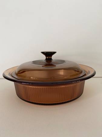 Pyrex Vision Cranberry 2 Quart Casserole 1