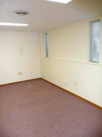 $800 / 750ft2 - Foxboro, $800/mes, suite de oficinas, 3 habitaciones+recepción (40 Mechanic St., Foxboro)63655287688067124