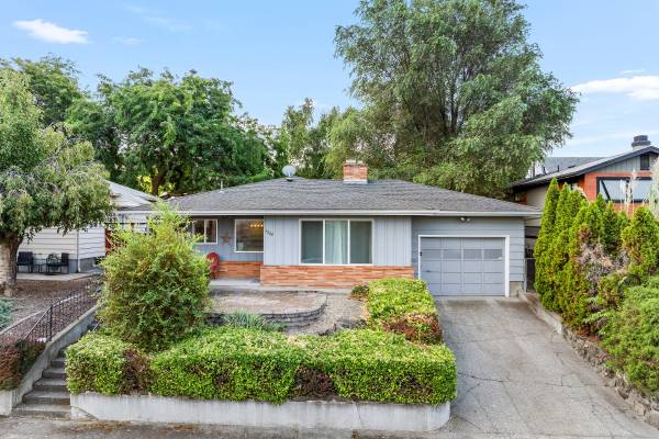 $390,000 / 2br - Charming River-View Home with Modern Updates (The Dalles)63831536170243120