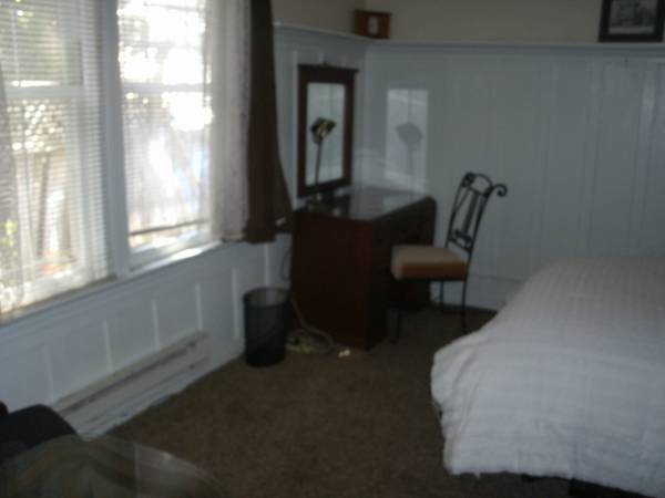 $1,698 / 1br - near public transport/ 1or 2 months   Super quiet room /W Garden view (USF / panhandle)63888990840833122