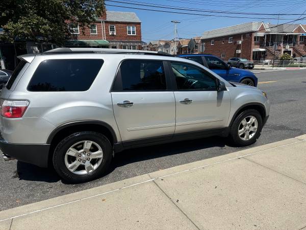 2012 GMC Acadia - $2500 (Brooklyn)63470771382017123