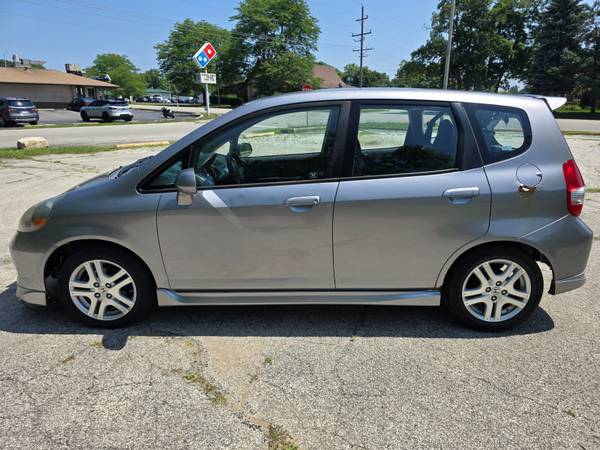 2008 HONDA FIT - $2,999 (ZION ILLINOIS)63618665396353124