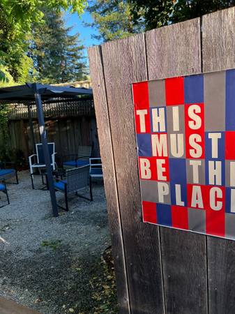 Small studio with small yard 1