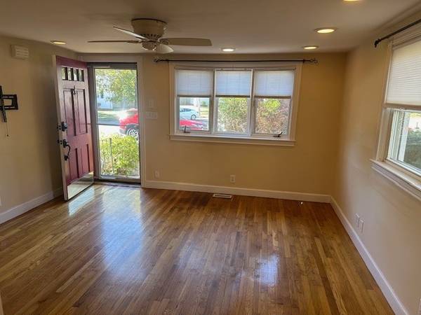 $3,200 / 2br - Waltham 2 Bed/2 Bath Single-Family Home | Mountain Rd $64146856709634121