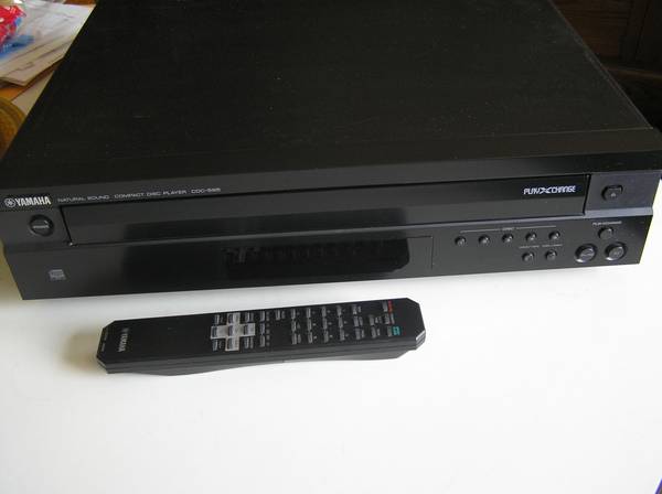 YAMAHA CD CHANGER with REMOTE * CDC-585 * EXCELLENT 1
