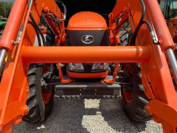 Kubota M100X Cab - 4x4 con cargador - $64,900 (Vincent)63440435496193122