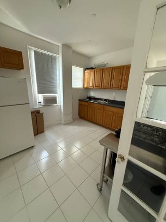 $3,520 / 2br - 1250ft2 - Beach Paradise Two Bedroom (Rockaway)63995825016707124