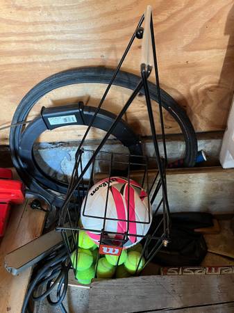 Wilson Tennis Ball Hopper 1