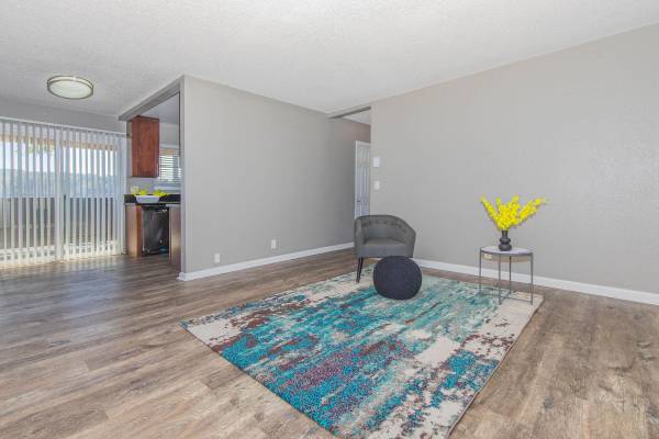 $2,420 / 2br - 812ft2 - 2B/1B, Área de juego, en Oceanside (3760 North Way, Oceanside, CA)63701763708929123