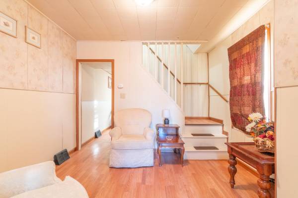$2,230 / 3br - 3 Br Wilson (Wilson)64010162033667122