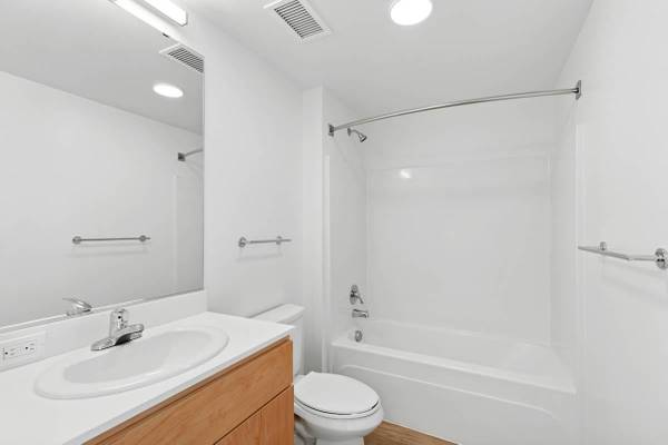 $2,036 / 2br - 730ft2 - Scenic Views, Studio, One-, Two-, & Three-Bedrooms, Conference Room (Ballard)63934419435139123