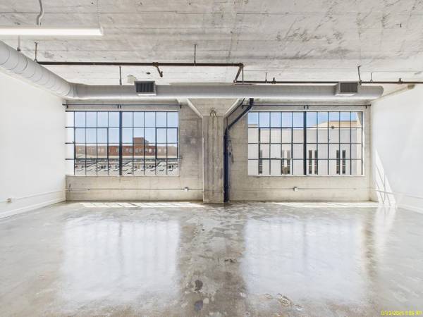 $4,600 / 1658ft2 - Spacious Loft In DTLA-Central Air & Heating-Quartz-Won't Last! (Downtown LA/Little Tokyo)63701092988675123