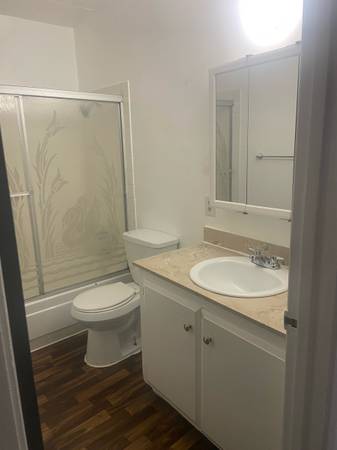$1,300 / 1br - One bedroom with balcony and bathroom for rent (daly city)63658112216963120